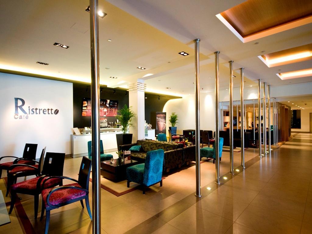Amman Airport Hotel Al Qastal Exterior photo